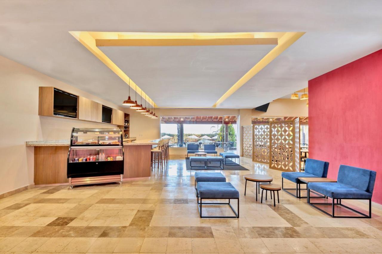 Fiesta Inn Cuernavaca Zewnętrze zdjęcie