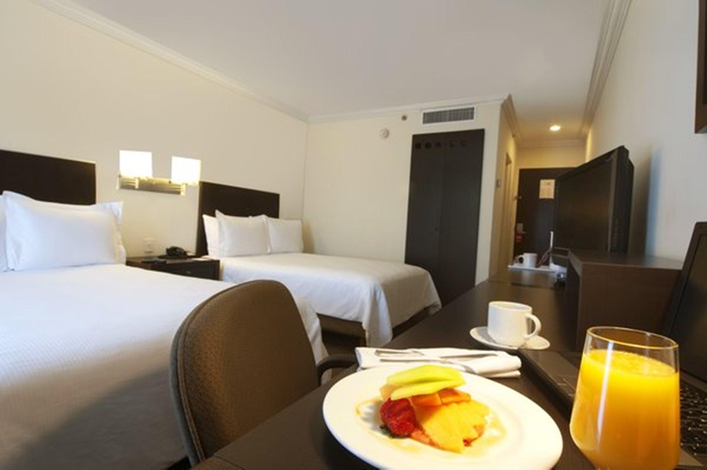 Fiesta Inn Cuernavaca Zewnętrze zdjęcie
