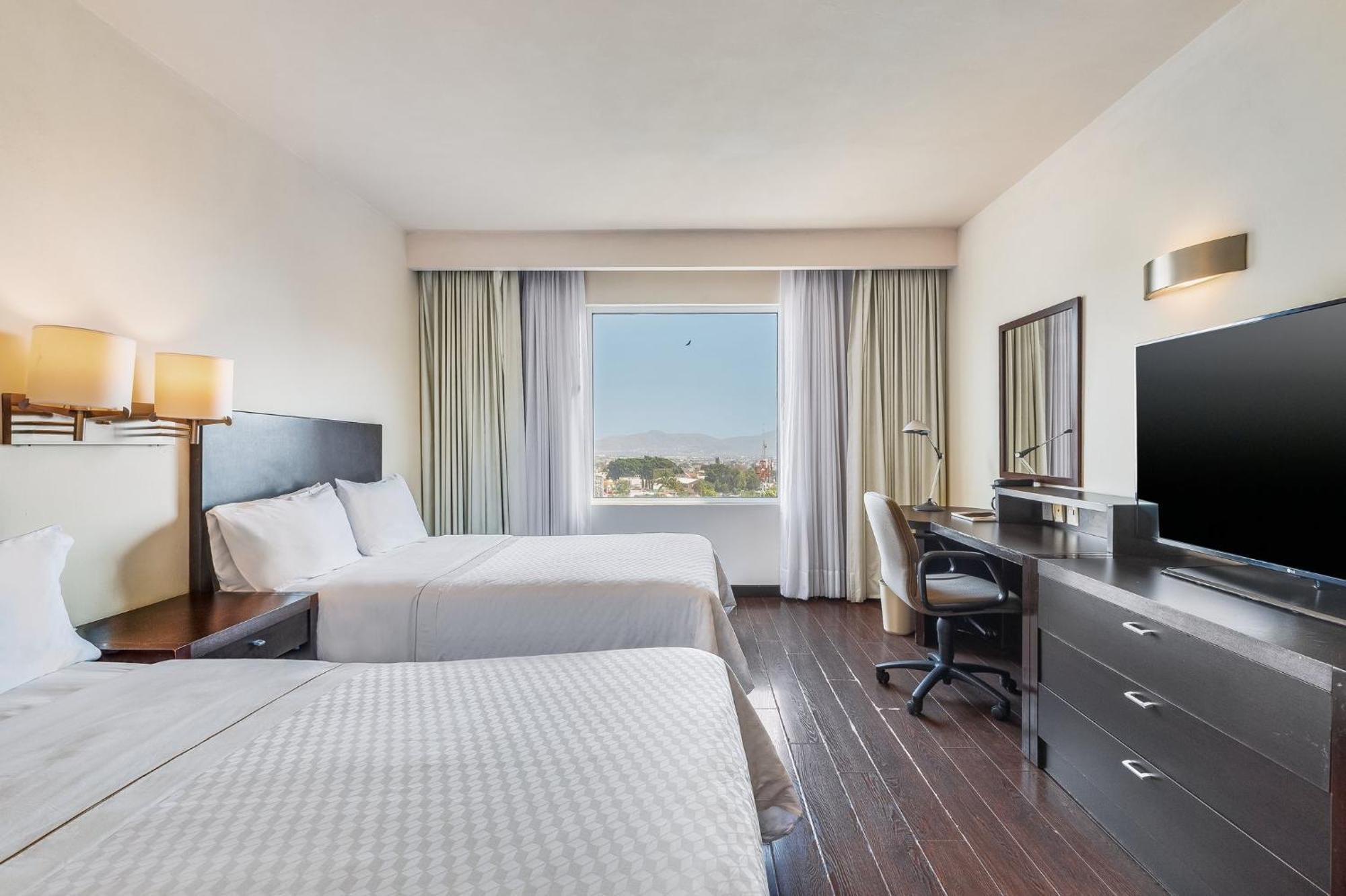 Fiesta Inn Cuernavaca Zewnętrze zdjęcie