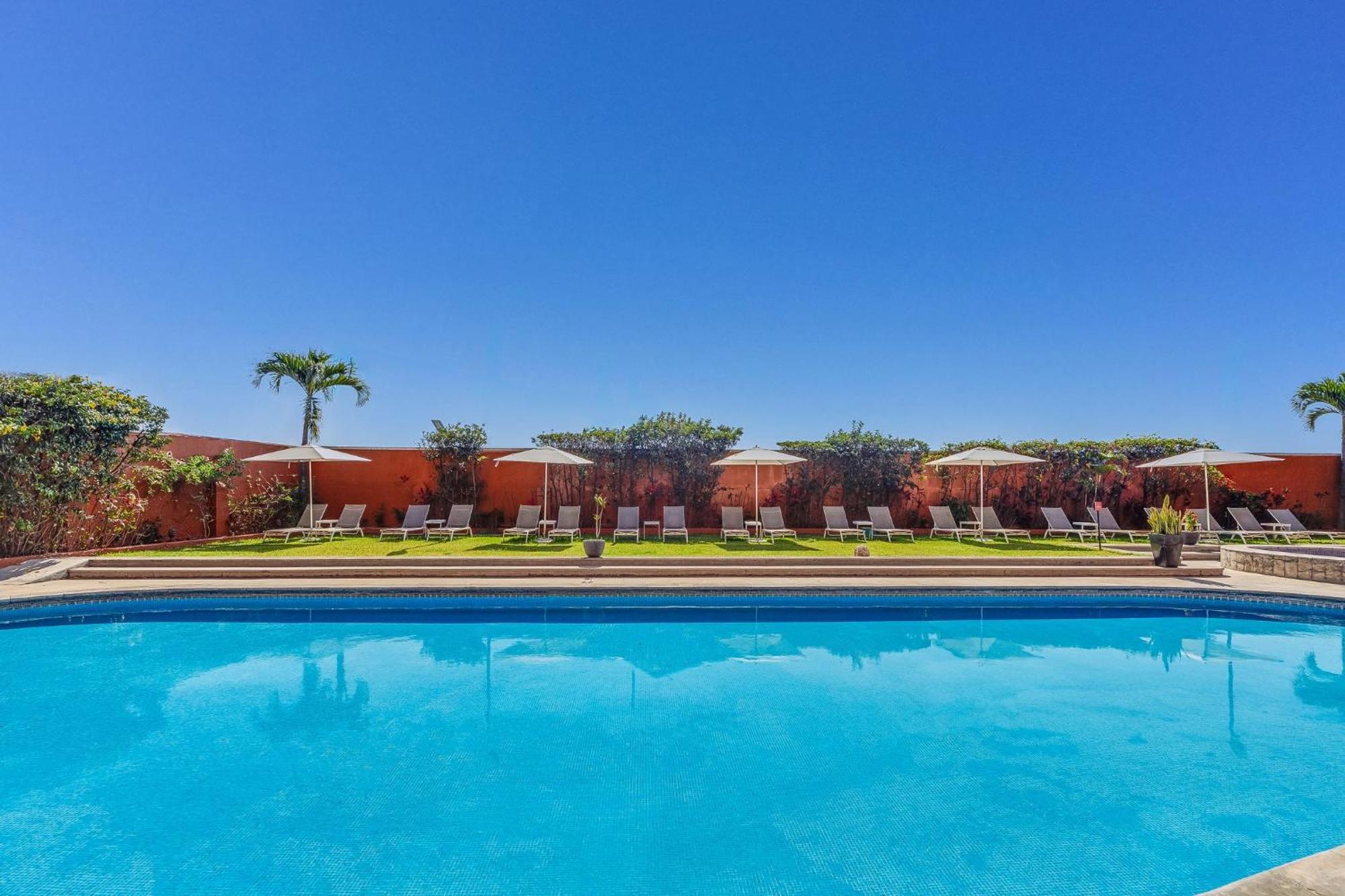 Fiesta Inn Cuernavaca Zewnętrze zdjęcie