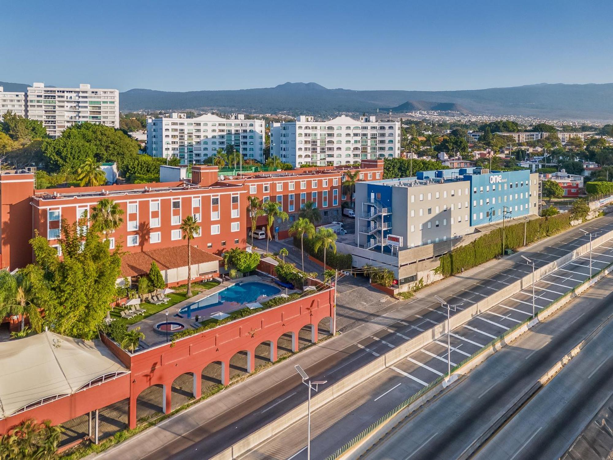 Fiesta Inn Cuernavaca Zewnętrze zdjęcie